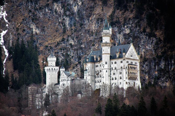 Neuschwanstein Castle and Linderhof Private Tour from Munich - How the Day Unfolds