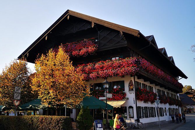 Neuschwanstein, Linderhof, Oberammergau Private Tour from Munich - A Closer Look at the Itinerary