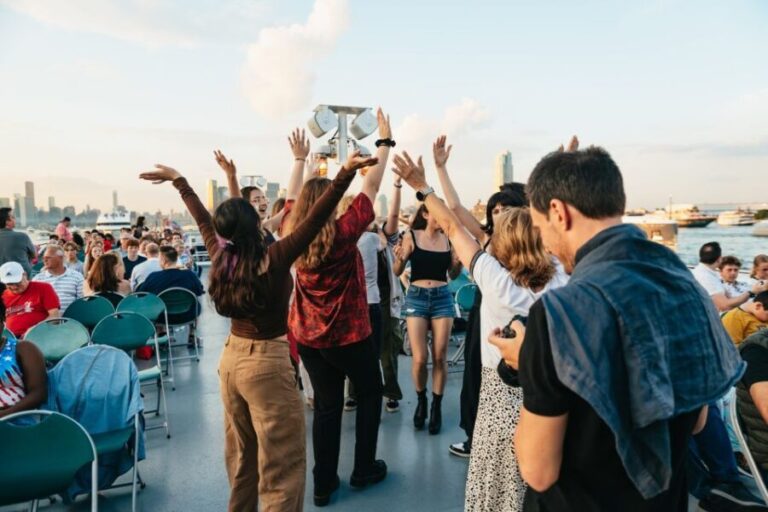 NYC: 4th of July Fireworks Party Cruise with Buffet & Drinks - Food, Drinks, and Atmosphere