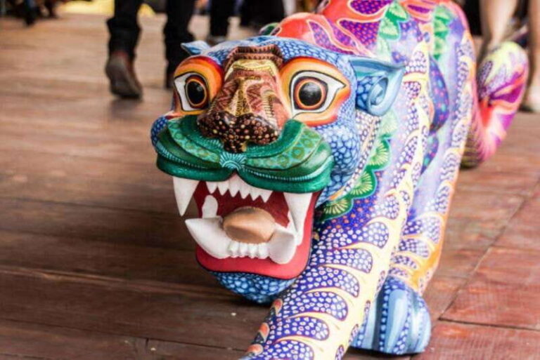 Oaxaca: Exclusive Monte Albán Empire Tour - Artisan Villages: Alebrijes and Black Clay Pottery
