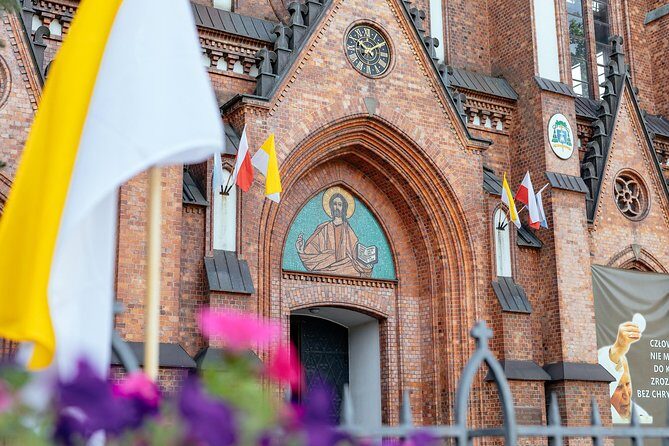 Off the Beaten Track in Warsaw: Private City Tour - Why Choose This Tour?