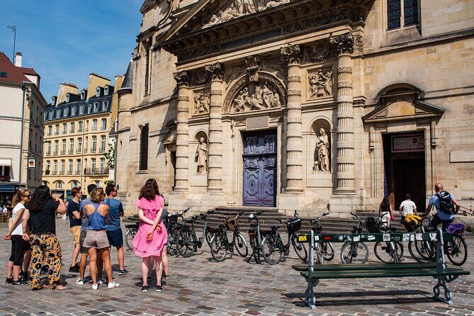 Paris: E-bike tour - Monumental and Hidden Paris - The Experience of Riding an E-bike in Paris