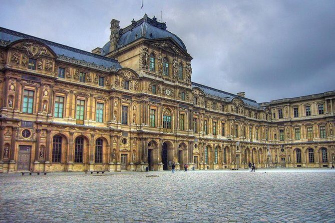 Paris Murders and Mysteries semi-private tour of the Louvre - The Logistics: What to Expect
