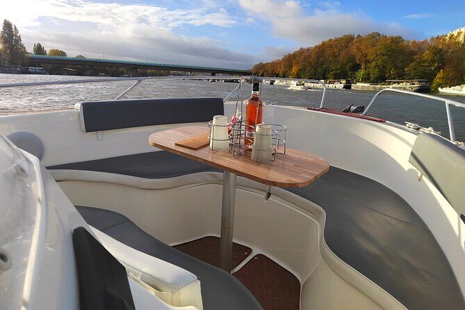 Paris Private Seine River Cruise with Captain - FAQs