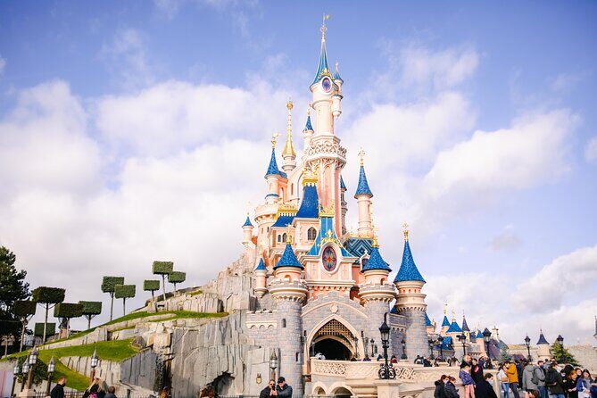 Personalized Transport service from Disneyland to Paris - What to Expect During Your Transfer