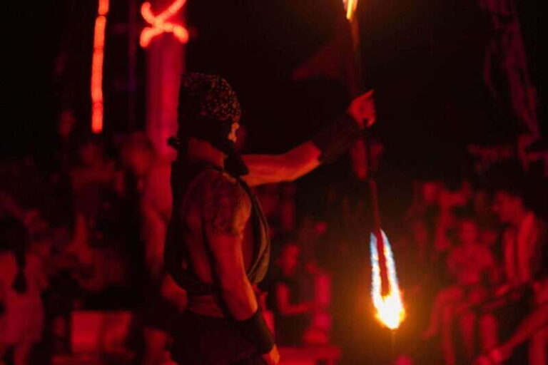 Pirate Show at Twilight with Food and Open Bar - What You Can Expect from the Pirate Sunset Cruise