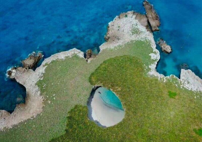 Playa del Amor: Incredible Hidden Beach Tour - Practical Details and Considerations