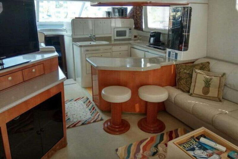Playa Mujeres: Private Yacht Rental - 4-hour SR55H4 - Overall Overview of the Tour