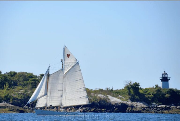 Private Afternoon Charter on Heart's Desire in Casco Bay - An In-Depth Look at the Private Sailing Experience