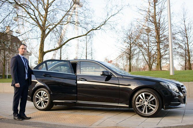 Private Arrival Transfer: Heathrow Airport to Central London - The Value of This Service