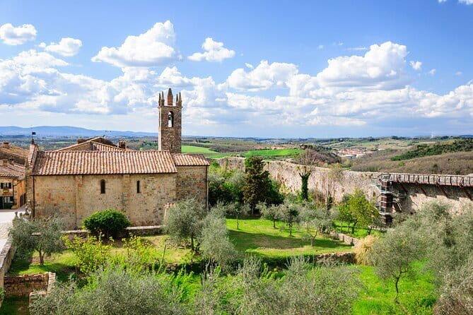 Private Best of Tuscany Hill Towns Tour with lunch from Florence - Visiting Siena: The Horse Race and Medieval Atmosphere