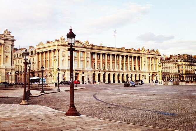 Private car with a driver in Paris 4-6 persons - What to Expect During Your 4-Hour Ride