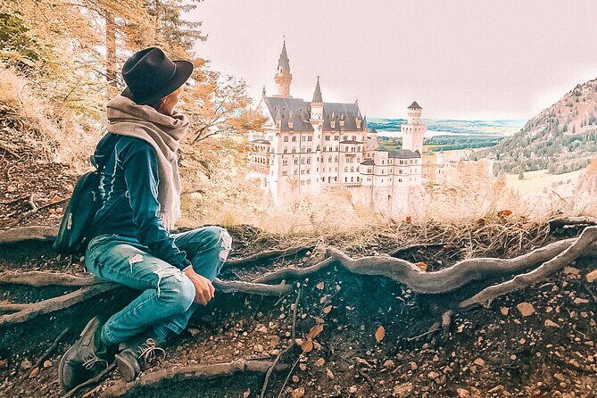 Private Full-Day Tour of Neuschwanstein Castle from Innsbruck - Arrival at Neuschwanstein Castle