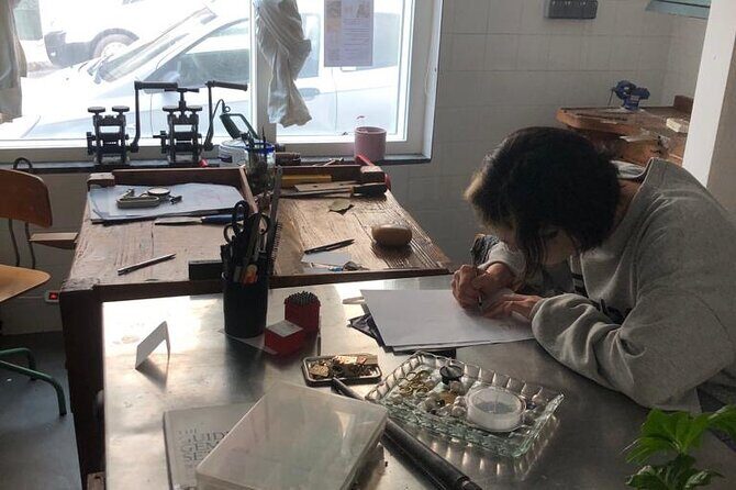 Private Initiation Workshops to Jewelry in Coruña - The Value of This Jewelry Workshop