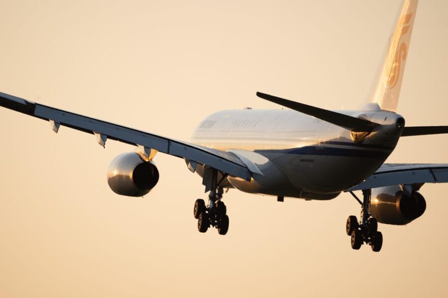 Private NYC Airport Transfer: LGA to Manhattan - Up to 5 - What to Expect During Your Transfer