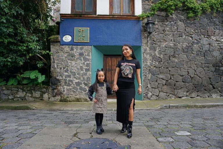 Private photo shoot in the heart of Coyoacán (1-3 people) - The Itinerary: A Closer Look