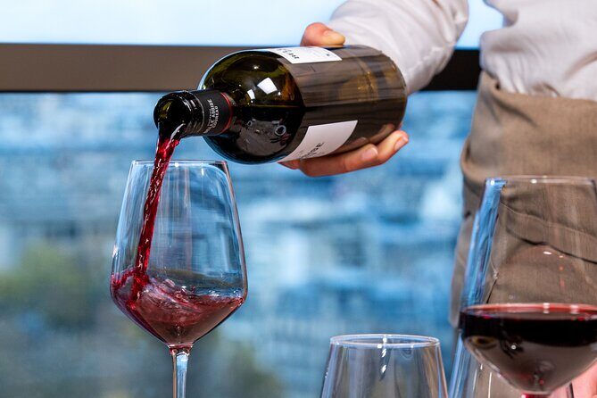 Private Tour, Luxury Eiffel Tower Lunch, Seine Cruise & Louvre - Scenic Seine River Cruise