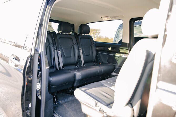 Private Transfers in Paris - Duration and Flexibility