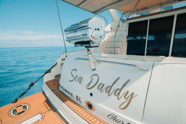 Private Yacht Charter in Cancun - Who Would Love This Experience?