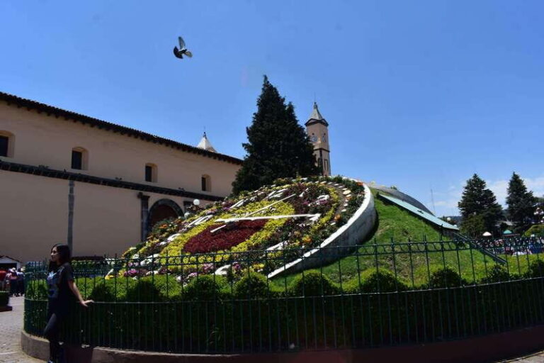 Puebla: Piled Stones Valley and Zacatlán Private Day Tour - Exploring Zacatlán: A Town Steeped in Charm and Tradition