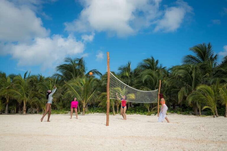Riviera Maya: Parasailing Tour with Beach Club Access - The Beach Club Experience