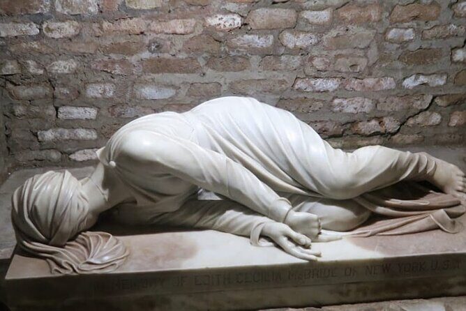Rome: Catacombs Guided Tour with Private Transfer - Walking Through History: The Aurelian Walls and Janiculum Hill