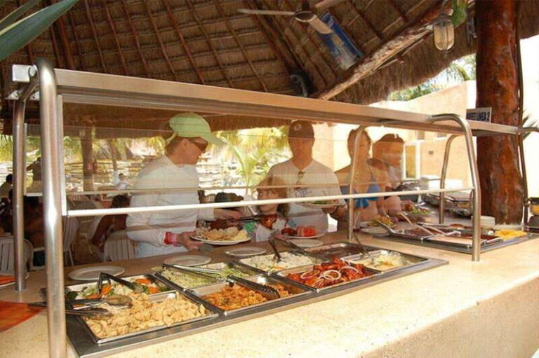 Sail to the beautiful sea of Isla Mujeres + Buffet (Cancún) - Practical Aspects and Considerations