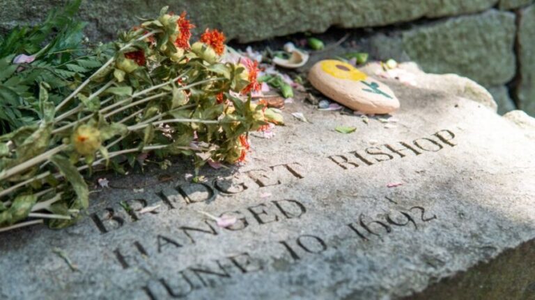 Salem: Self-Guided Scary Ghosts & Witch Trials Audio Tour - What You Can Expect from the Tour