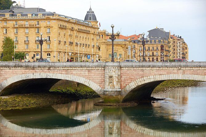 San Sebastian Walking Tour with Pintxo and Drink - Exploring the Old Town’s Hidden Corners