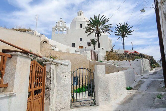 Santorini Highlights and Wine Tasting Private Tour - Detailed Review of the Santorini Highlights and Wine Tasting Private Tour