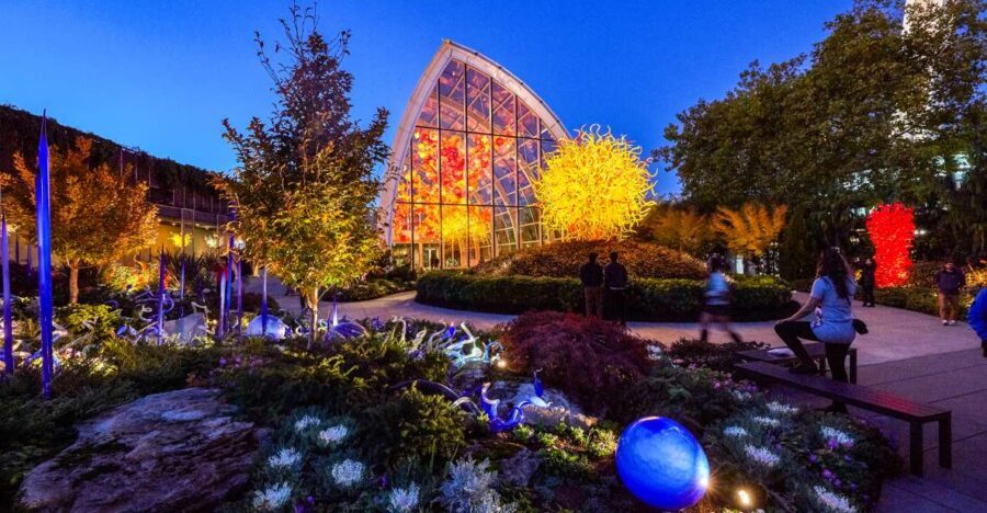Seattle: Chihuly Garden and Glass Entry Ticket - The Art of Glass: Demonstrations and Guided Insights