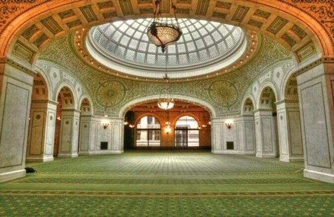 Self-Guided Chicago Scavenger Hunt: Chicago Loop - The Tech and Practical Aspects