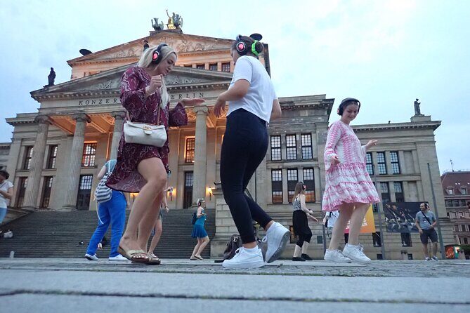 Silent disco through downtown Berlin with flash mobs - Authentic Experiences from Reviewers