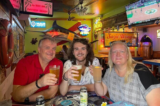 Sips & Secrets of Hawaii Pub Crawl - What You Can Expect from the Tour