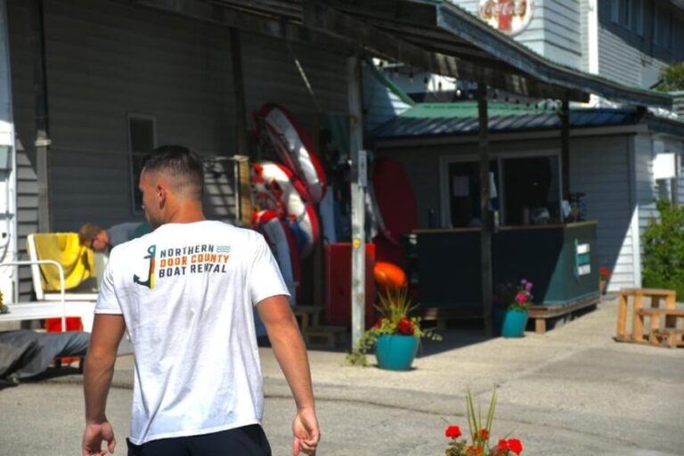 Sister Bay: 25' Pontoon Rental - Who Will Love This Experience?