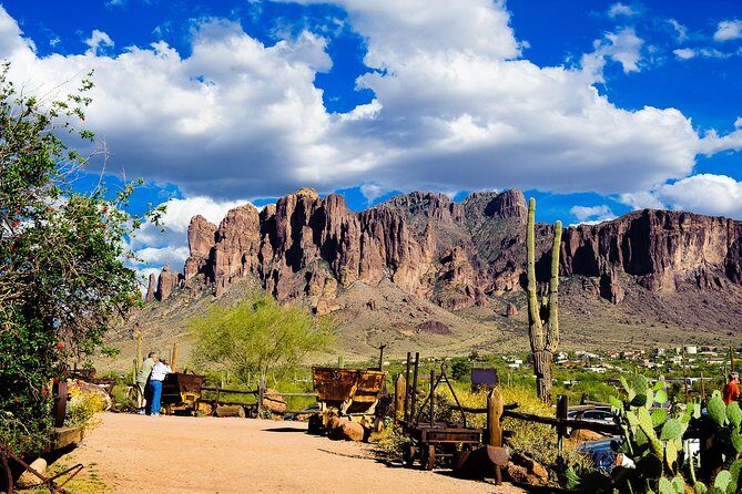 Small Group Apache Trail Day Tour with Dolly Steamboat from Phoenix - Who Will Love This Tour?