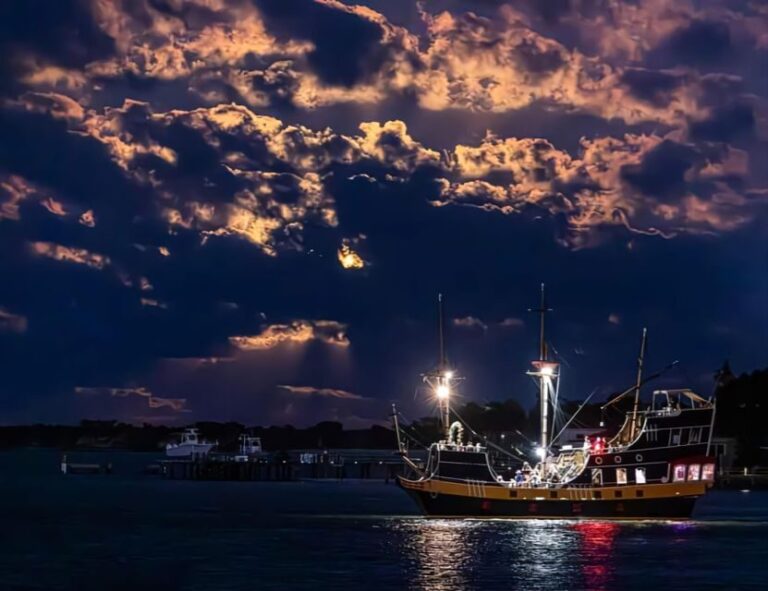 St Augustine: Black Raven Pirate Ship July 4th Fireworks - Who Will Love This Experience?