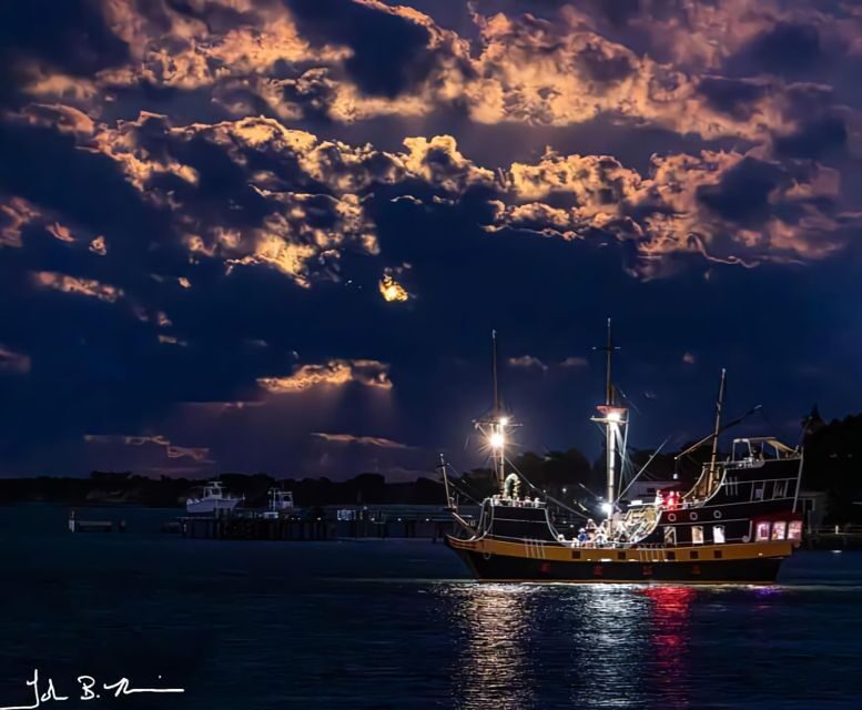 St. Augustine: The Black Raven Rum Runners Pirate Show (21+) - The Route and Views