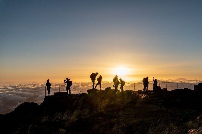 Sunrise Transfer To Pico Do Arieiro, Hike To Pico Ruivo & Return From Teixeira - What Makes This Tour Stand Out?