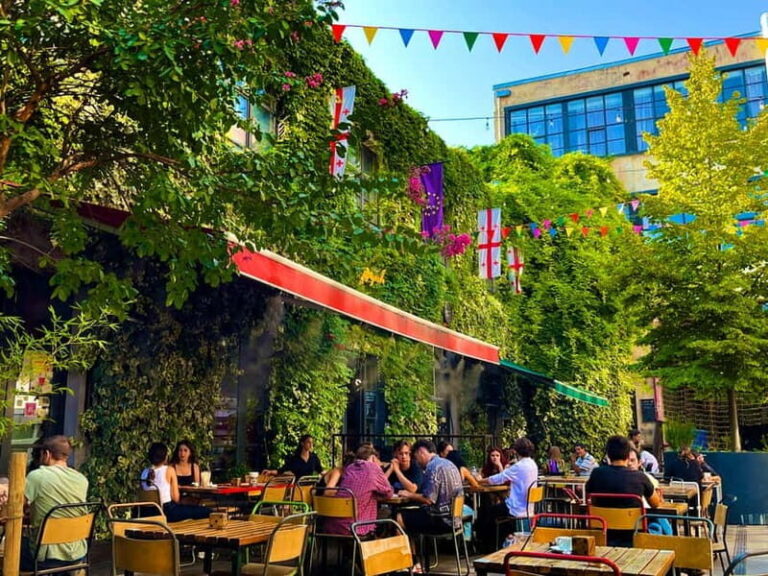 Tbilisi: Street Food & Sightseeing Tour with Local Markets - Practical Details and Value