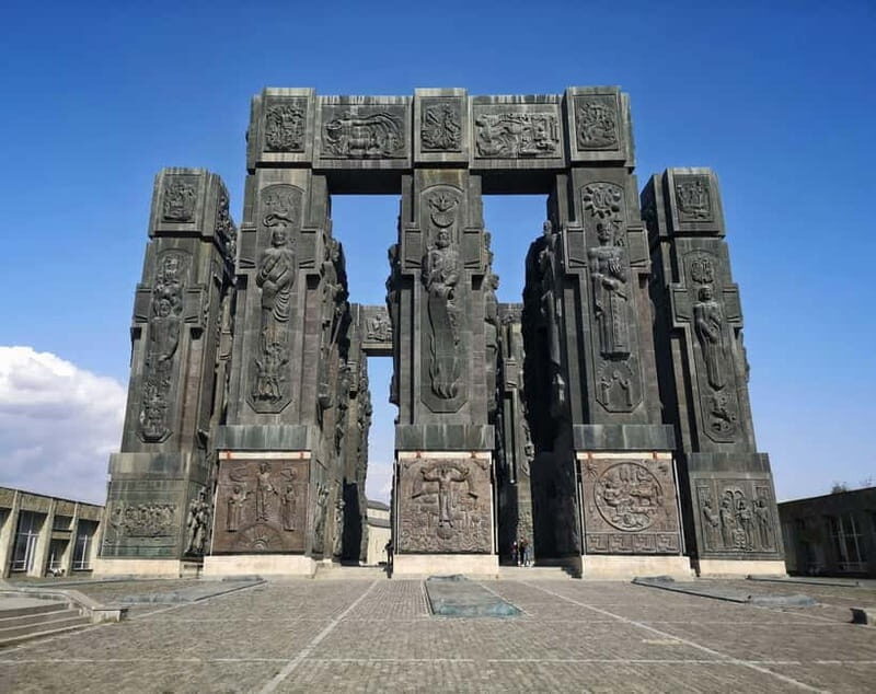 Tbilisi: Transfer & Guided Tour to The Georgian Stonehenge - What You Can Expect