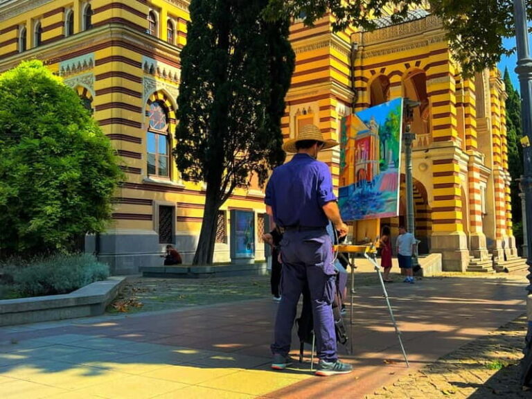 Tbilisi: Walking Tour of Main Highlights With Food & Wine - In-Depth Look at the Itinerary