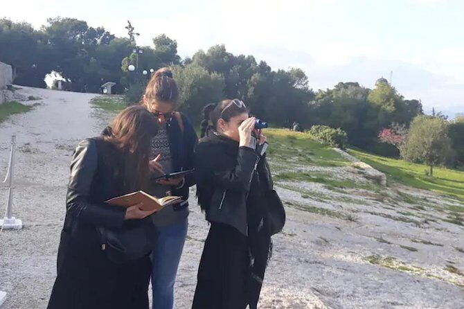 The Acropolis Treasure Hunt (private) - The Value of a Small Group