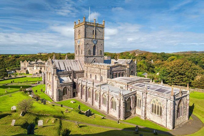 The Best of Wales: Small-Group Tour from London (5-days) - Transportation, Accommodation, and Overall Value