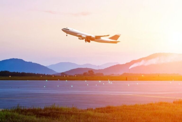 Toronto Pearson Airport: Transfer to/from Niagara Falls - Detailed Breakdown of the Experience