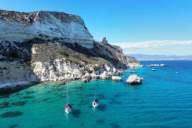 Tour La Dolce Vita stops for swimming, Snorkeling and Prosecco - An In-Depth Look at the La Dolce Vita Experience