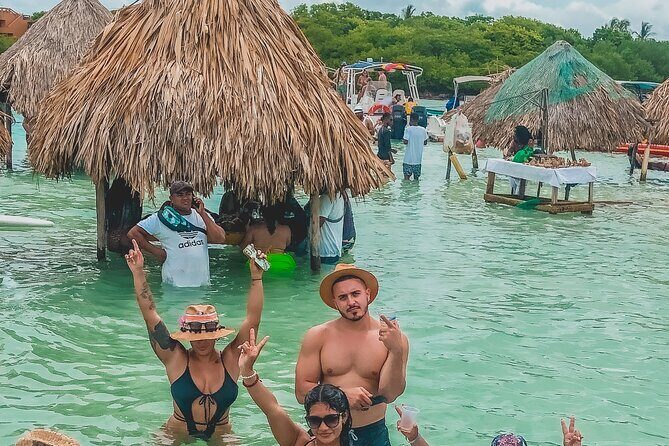 Tour of Cholón Island Rosario Islands - The Ride and Group Size
