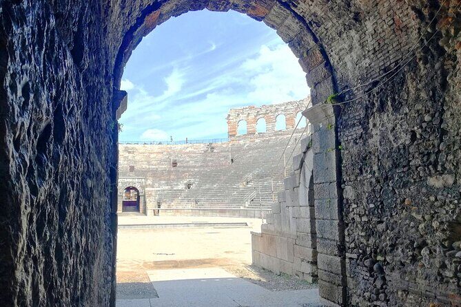 Tour to the Arena di Verona at the Gladiator's Time - Exploring the Verona Arena and Its Surroundings