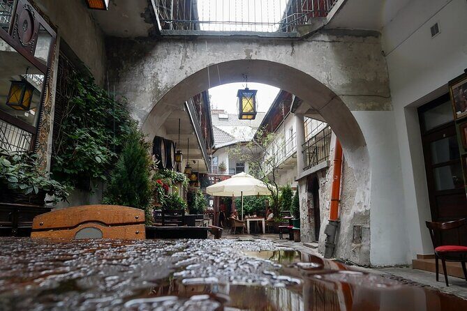 Tour via Kazimierz Quarter by Golf Cart with Schindler's Museum in Krakow - Who Will Love This Tour?