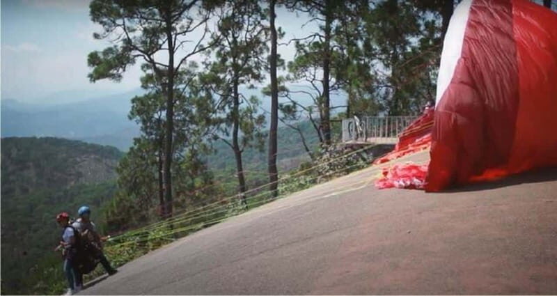 Valle de Bravo: Paragliding Flight - The Flight Itself: From Takeoff to Landing